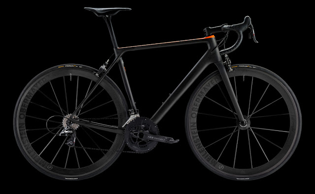 New Ultimate CF Evo 10.0 SL Road Bike from Canyon with only 4,96 kg