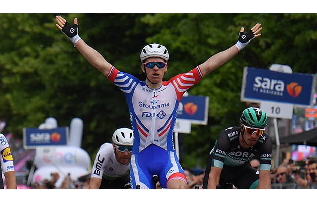 Démare Wins Stage 10 of the Giro d’Italia, Conti Retains the Maglia Rosa