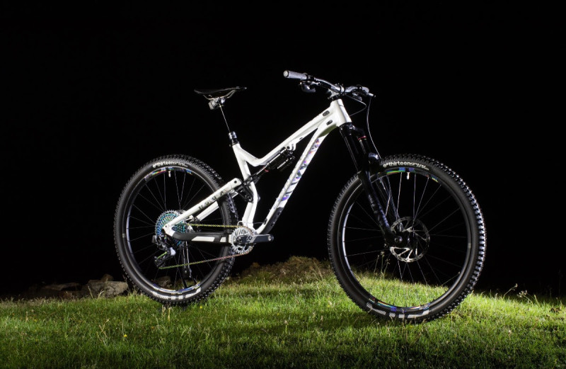 Commencal: "META AM 29 XX Edition - After All, We're Only 20 Years Old!"