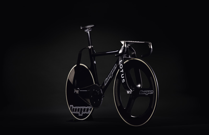 Hope Technology and Lotus Engineering have Unveiled a Innovative New Track Bike