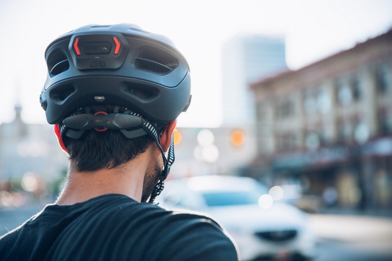 Sena Evolves the Cycling Helmet with the R1 Evo: First-of-a-Kind Communication System and Tail Lights
