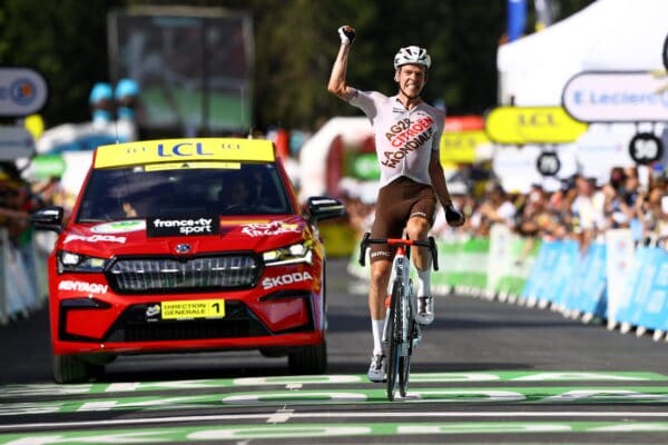 Bob Jungels Takes the Victory in Stage 9 of the Tour de France