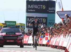 Thymen Arensman Climbs to Queen Stage Success at the Vuelta for Team DSM
