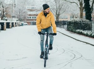 Article By Fiido: How To Ride An E-bike More Safely In Winter