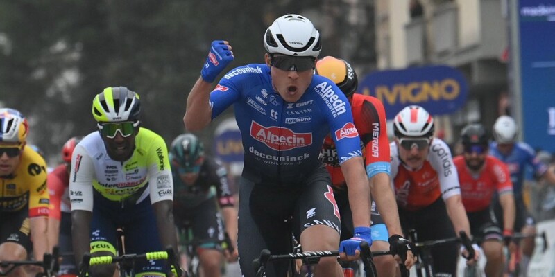 Jasper Philipsen Wins Stage 3, Filippo Ganna Retains the Maglia Azzurra