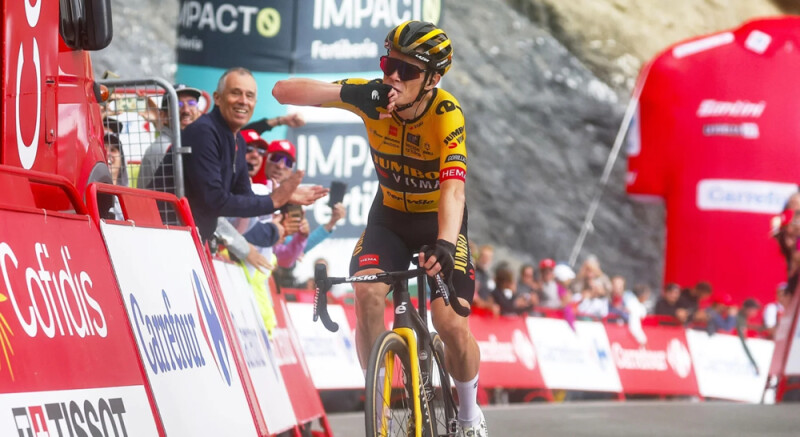 Vingegaard triumphs on Tourmalet after display of strength Team Jumbo-Visma