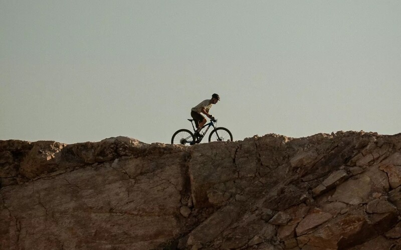 Article by Siroko: Recommended cycling books: reading ideas and gift picks for cyclists