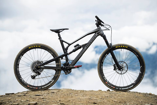 NukeProof’s New Mega 275 Carbon Released
